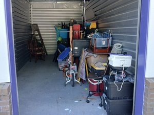 10 x 25 storage unit in Jacksonville, NC