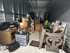 10 x 20 storage unit in Pearland, TX