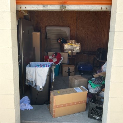10 x 15 storage unit in Clarksville, TN