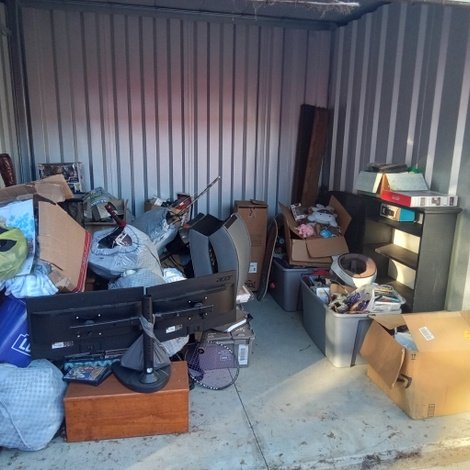 10 x 10 storage unit in Gray, TN
