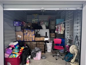 10 x 10 storage unit in Gainesville, GA
