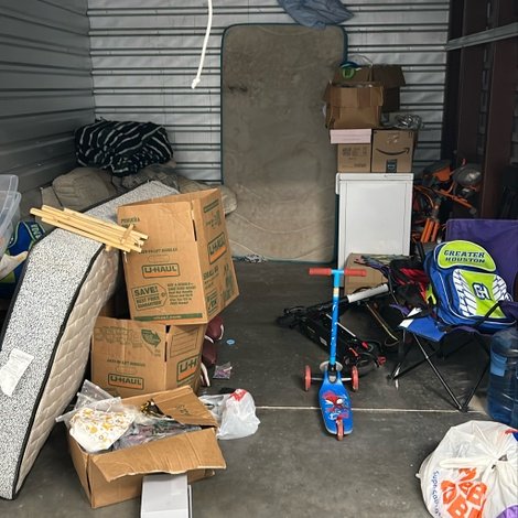 10 x 15 storage unit in Sugar Land, TX