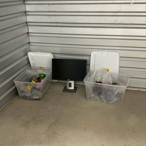 10 x 5 storage unit in Sugar Land, TX