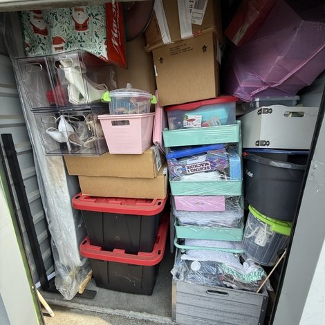 5 x 15 storage unit in Johnston, RI