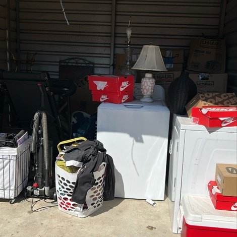 10 x 10 storage unit in Glenn Heights, TX
