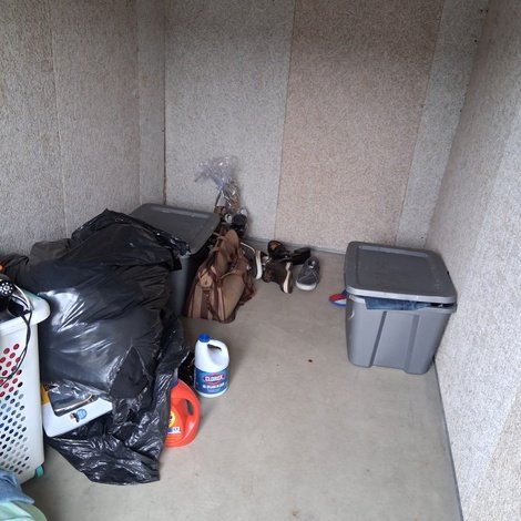 6 x 12 storage unit in Akron, OH