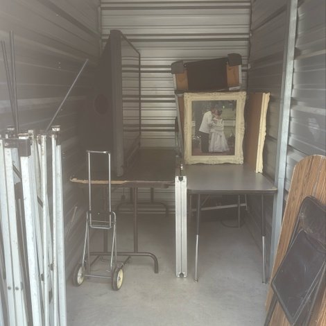5 x 10 storage unit in Springfield, IL