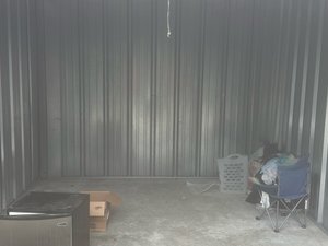 10 x 10 storage unit in Springfield, IL