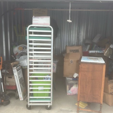 10 x 10 storage unit in Springfield, IL