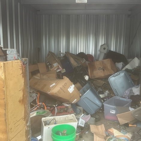 10 x 15 storage unit in Springfield, IL
