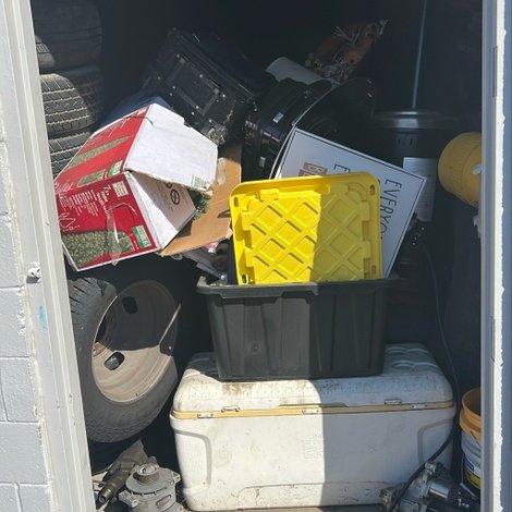 10 x 10 storage unit in Dallas, TX