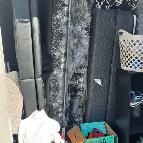 5 x 10 storage unit in Dallas, TX