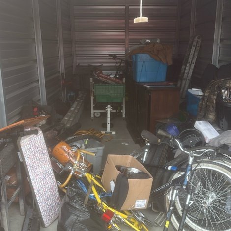 10 x 20 storage unit in Springfield, IL