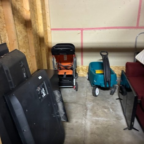 10 x 10 storage unit in Unknown, WI