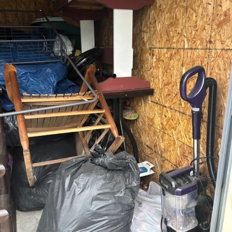 10 x 10 storage unit in Unknown, NY