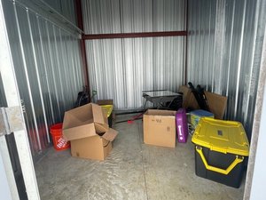 10 x 12 storage unit in Hagerstown, MD