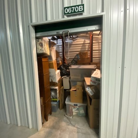 7 x 10 storage unit in Virginia Beach, VA