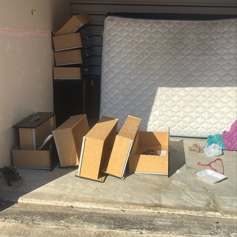10 x 10 storage unit in Unknown, TX