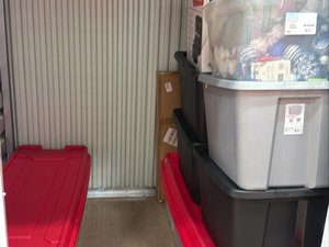 5 x 5 storage unit in Crystal, MN