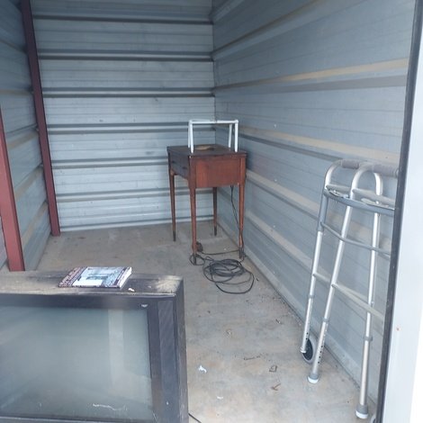 5 x 10 storage unit in Johnston, SC