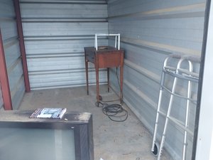 5 x 10 unit in Johnston