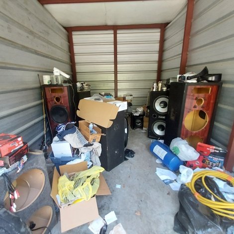 10 x 15 storage unit in Johnston, SC