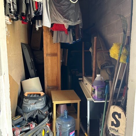 5 x 10 storage unit in Houston, TX