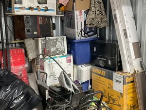 5 x 10 storage unit in Pittsburgh, PA