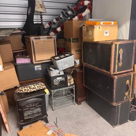 10 x 10 storage unit in Troy, NY