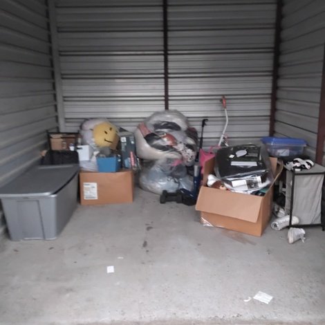 10 x 10 storage unit in Burleson, TX