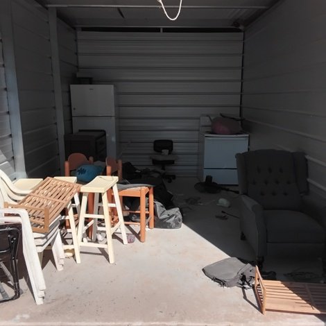10 x 15 storage unit in Azle, TX