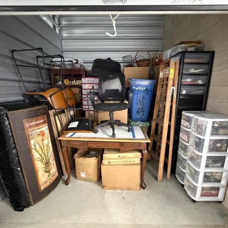 10 x 10 storage unit in Lake Worth, TX