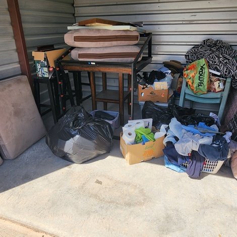 10 x 10 storage unit in Unknown, TX