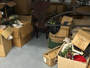 10 x 10 storage unit in Jacksonville, FL