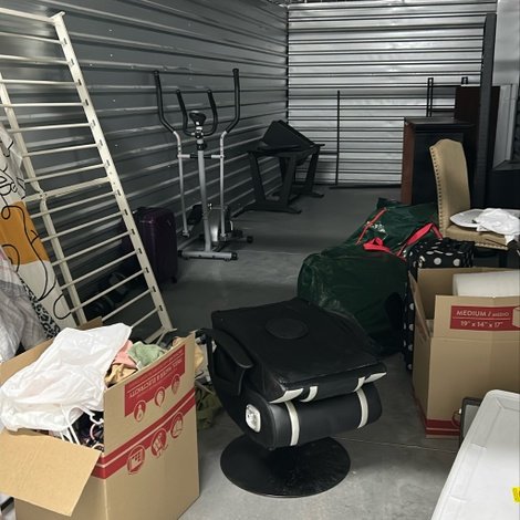 10 x 30 storage unit in Jacksonville, FL