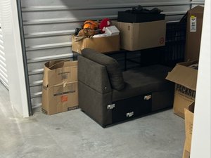 10 x 10 storage unit in Jacksonville, FL
