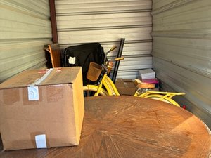 5 x 10 storage unit in Valdosta, GA
