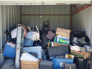 10 x 10 storage unit in Manning, SC