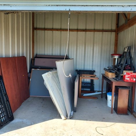 10 x 10 storage unit in Manning, SC