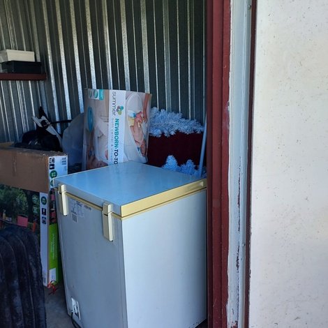 10 x 10 storage unit in Manning, SC