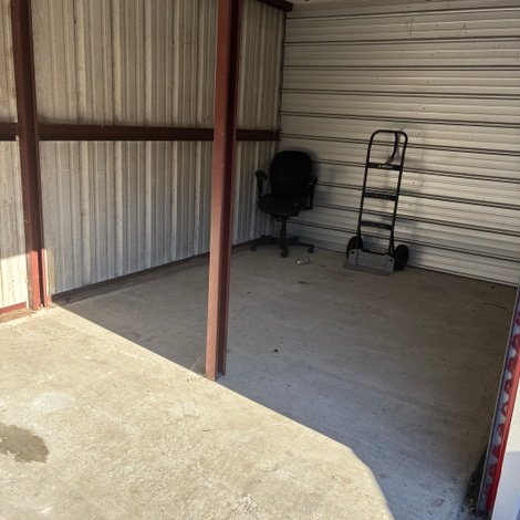 10 x 20 storage unit in Valdosta, GA
