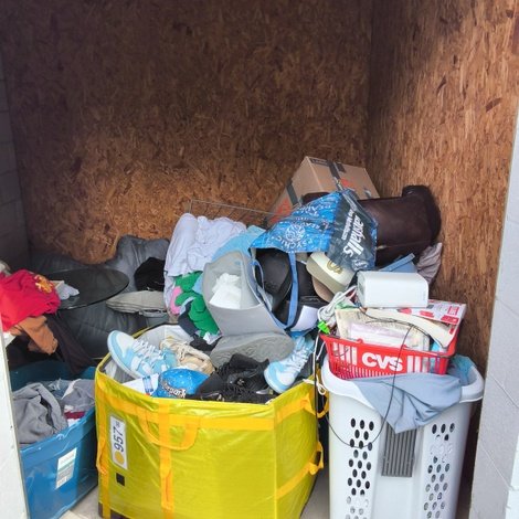 7 x 10 storage unit in Dallas, GA