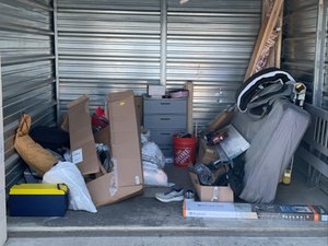 10 x 10 storage unit in Suite K North Royalton, OH
