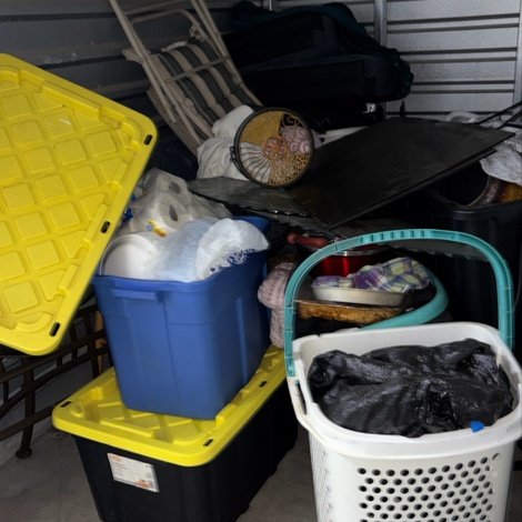 10 x 10 storage unit in Dearborn, MI