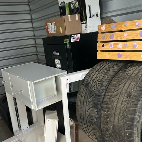 10 x 10 storage unit in Dearborn, MI