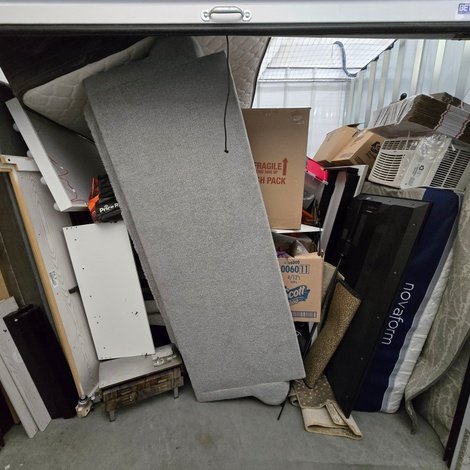 10 x 10 storage unit in Cumberland, RI