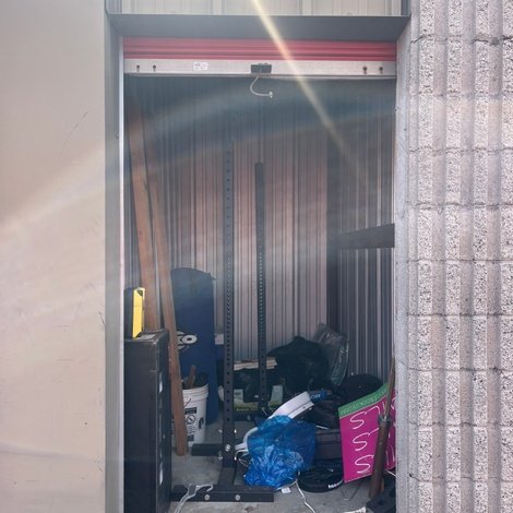 5 x 10 storage unit in Waterford, CT