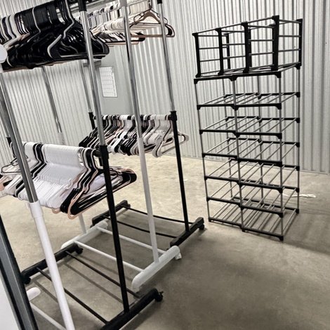 14 x 10 storage unit in Lexington, KY