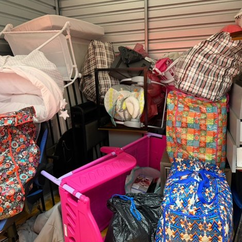 10 x 10 storage unit in Detroit, MI