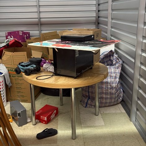 10 x 15 storage unit in Waterford, MI
